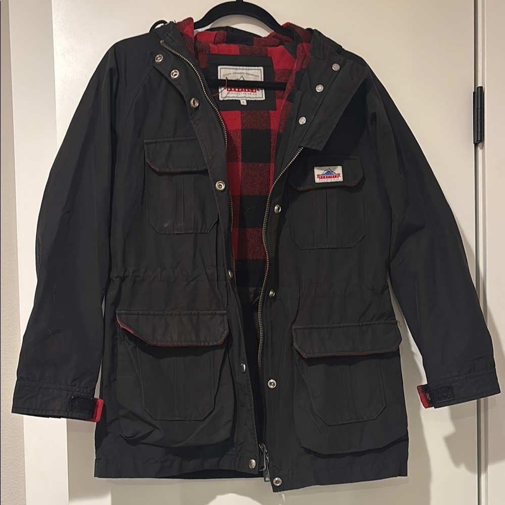 Vintage Penfield Black and Red Parka - Small